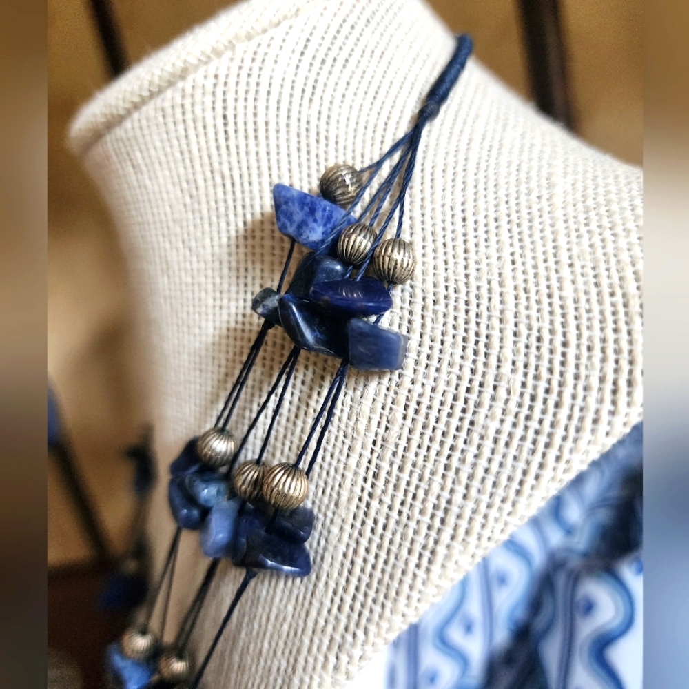 Elegant Blue Triple Beaded Necklace!!💙🩵💙 - Picture 4 of 6